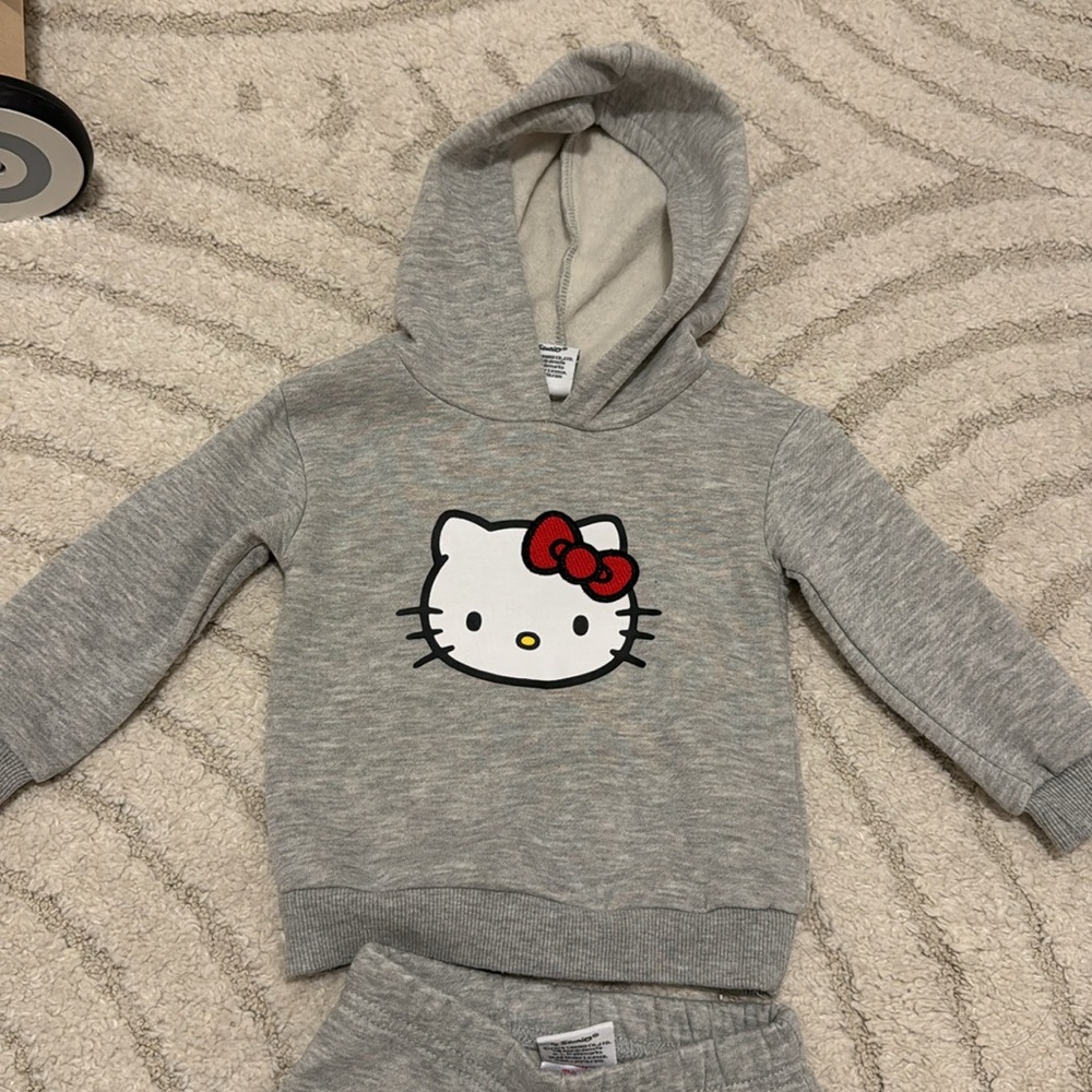 Hello Kitty Pants Set - Picture 2 of 4